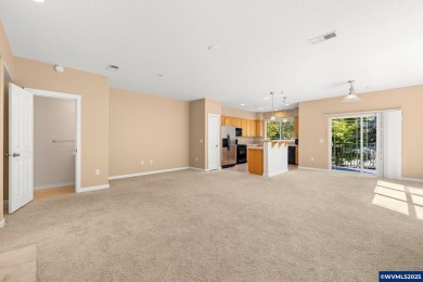 A Peaceful Hillsboro Retreat with Everyday Convenience Nestled