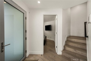 Ideally located approximately one block from the beach with - photo 13