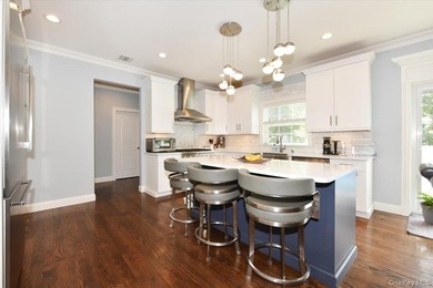 This Lee Kirsch custom-built colonial offers the perfect blend - photo 17