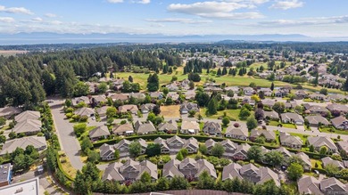 Welcome to this beautifully maintained patio home in the - photo 2