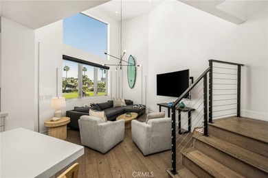 Ideally located approximately one block from the beach with - photo 23