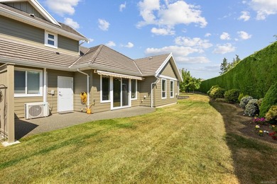 Welcome to this beautifully maintained patio home in the - photo 4