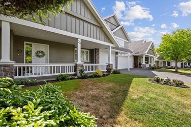 Welcome to this beautifully maintained patio home in the - photo 6