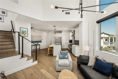 Ideally located approximately one block from the beach with - photo 27