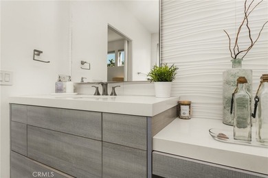 Ideally located approximately one block from the beach with - photo 38