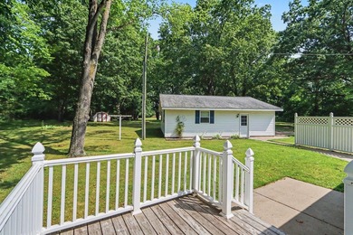 Move-in ready peace and tranquility await you! Situated on a - photo 3