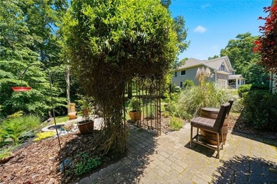 ATTENTION Lake lovers! Did you ever dream of living near the - photo 44