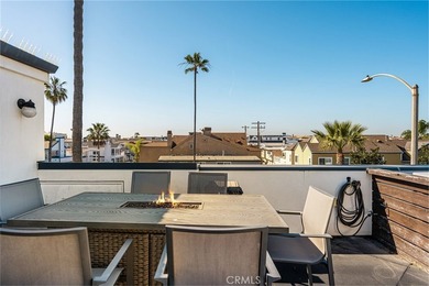 Ideally located approximately one block from the beach with - photo 50