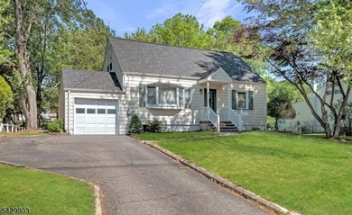 This is the home you have been waiting for! Well maintained 4 - photo 1