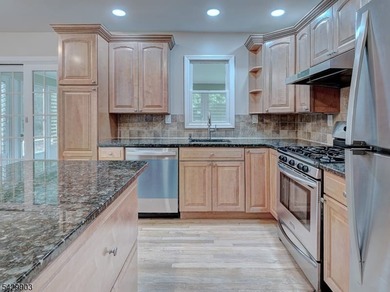 This is the home you have been waiting for! Well maintained 4 - photo 10