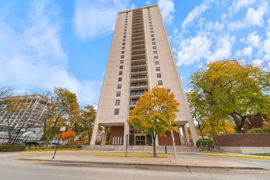 Lake Michigan - Cook County Condo Active Under Contract in Chicago Illinois
