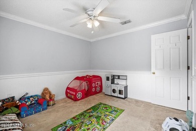 Welcome home to this well-maintained 3-bedroom, 2-bath residence - photo 22
