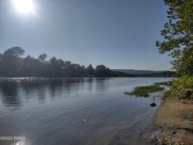 Delaware River - Pike County Acreage For Sale in Matamoras Pennsylvania