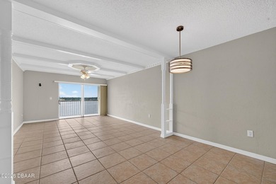 Move in ready! DIRECT RIVERFRONT! Bright & sunny 6th floor - photo 11
