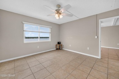 Move in ready! DIRECT RIVERFRONT! Bright & sunny 6th floor - photo 14