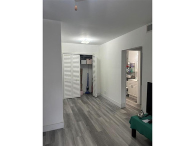 FIRST-FLOOR CORNER UNIT! Bright 2-bedroom, 1-bath on the first - photo 14