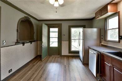 ***AFFORDABLE MINI-FARM LIVING*** The garden. The chickens - photo 17