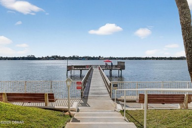 Move in ready! DIRECT RIVERFRONT! Bright & sunny 6th floor - photo 25