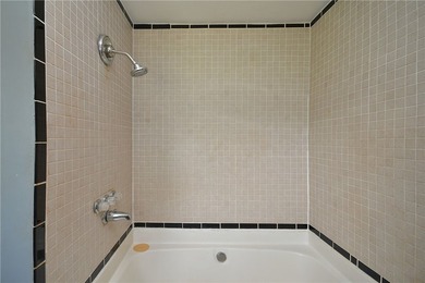 ***AFFORDABLE MINI-FARM LIVING*** The garden. The chickens - photo 27