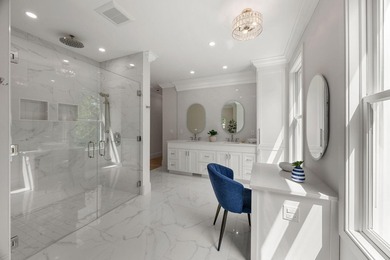 Introducing an extraordinary new waterfront estate on - photo 32