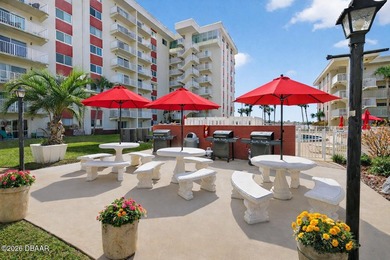 Move in ready! DIRECT RIVERFRONT! Bright & sunny 6th floor - photo 33