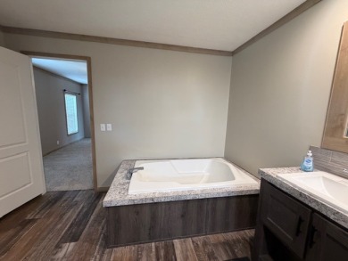 REDUCED! 21 Acres Near Lake! Like New 4 Bed/2 bath. - photo 42