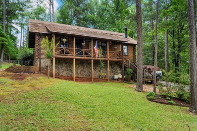 Rustic charm meets modern comfort in this beautiful log home - photo 1