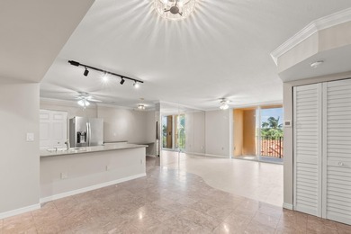 Beautiful partial intracoastal views from this 4th floor condo - photo 3