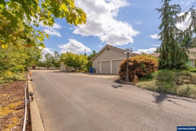 Charming 2-bedroom, 2-bath w/Bonus on 1.41 beautifully