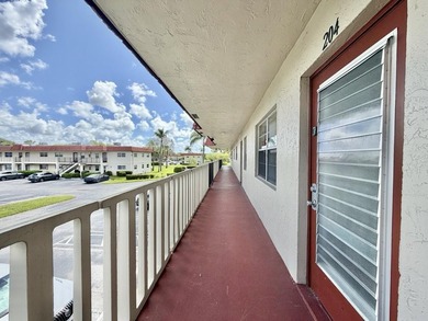 Welcome to tranquil 55+ living in the heart of West Delray - photo 4