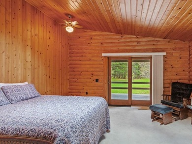 Log home on a wooded acreage in Saratoga! Majestic pines - photo 11