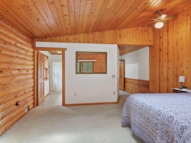 Log home on a wooded acreage in Saratoga! Majestic pines - photo 12