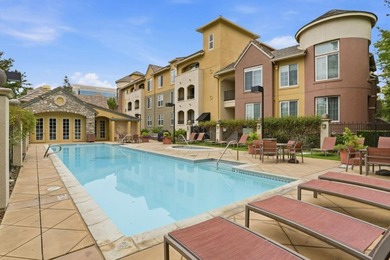 NEW PRICE! Top-Floor End Unit Under $500K! Located in the heart - photo 27
