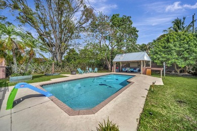 Beautifully maintained Lloyd Estates home with no HOA. Spacious - photo 28