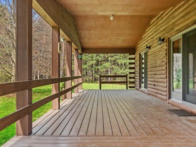 Log home on a wooded acreage in Saratoga! Majestic pines - photo 33
