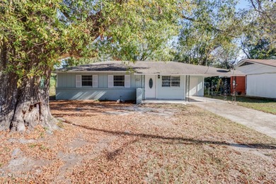 Back on Market No Fault of Seller. This move-in ready home is - photo 2