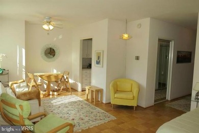 With an unbeatable location, outstanding amenities, utilities - photo 4