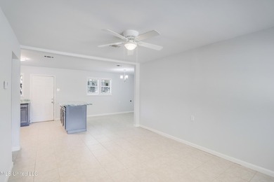 Back on Market No Fault of Seller. This move-in ready home is - photo 4