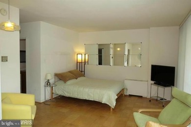 With an unbeatable location, outstanding amenities, utilities - photo 6