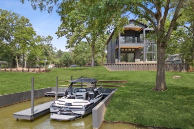 Lake Home For Sale in Malakoff, Texas