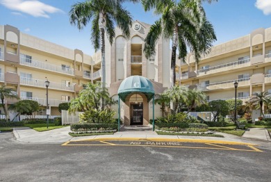 Lake Condo For Sale in Tamarac, Florida