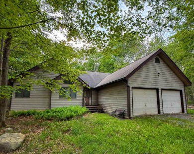 Lake Home For Sale in Clifton, Pennsylvania
