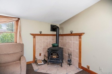 Set on a level, fully fenced property in East Islip, this 3 - photo 16