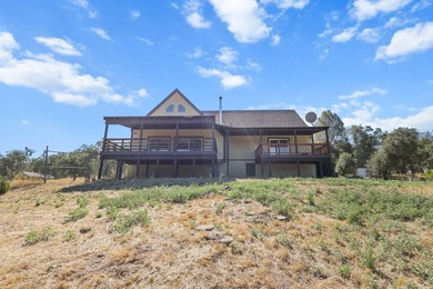 RECENTLY UPDATED WELL! This spacious home offers a comfortable - photo 40