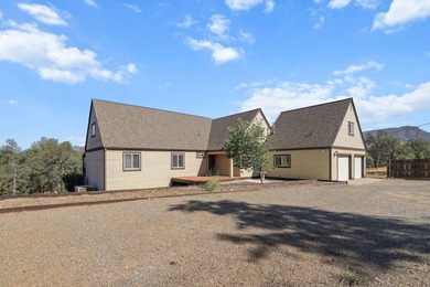 RECENTLY UPDATED WELL! This spacious home offers a comfortable - photo 42