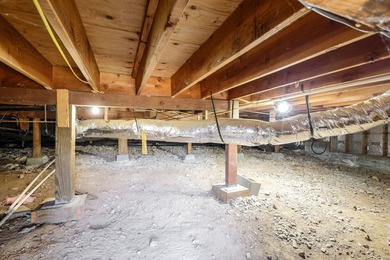 RECENTLY UPDATED WELL! This spacious home offers a comfortable - photo 46