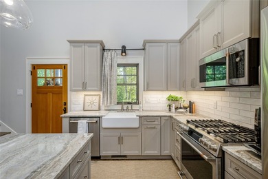 Discover refined mountain living in the heart of Chinquapin, a - photo 23
