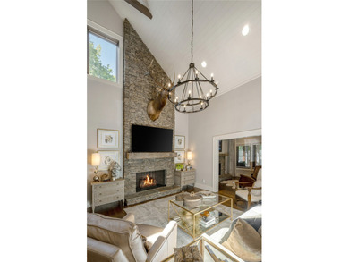 Discover refined mountain living in the heart of Chinquapin, a - photo 28