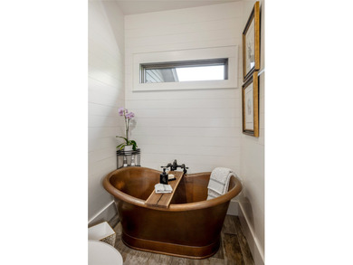 Discover refined mountain living in the heart of Chinquapin, a - photo 34