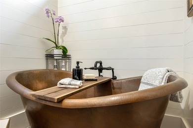 Discover refined mountain living in the heart of Chinquapin, a - photo 35
